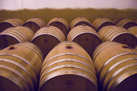 ¿Cómo influye el roble de las barricas en la calidad del vino?